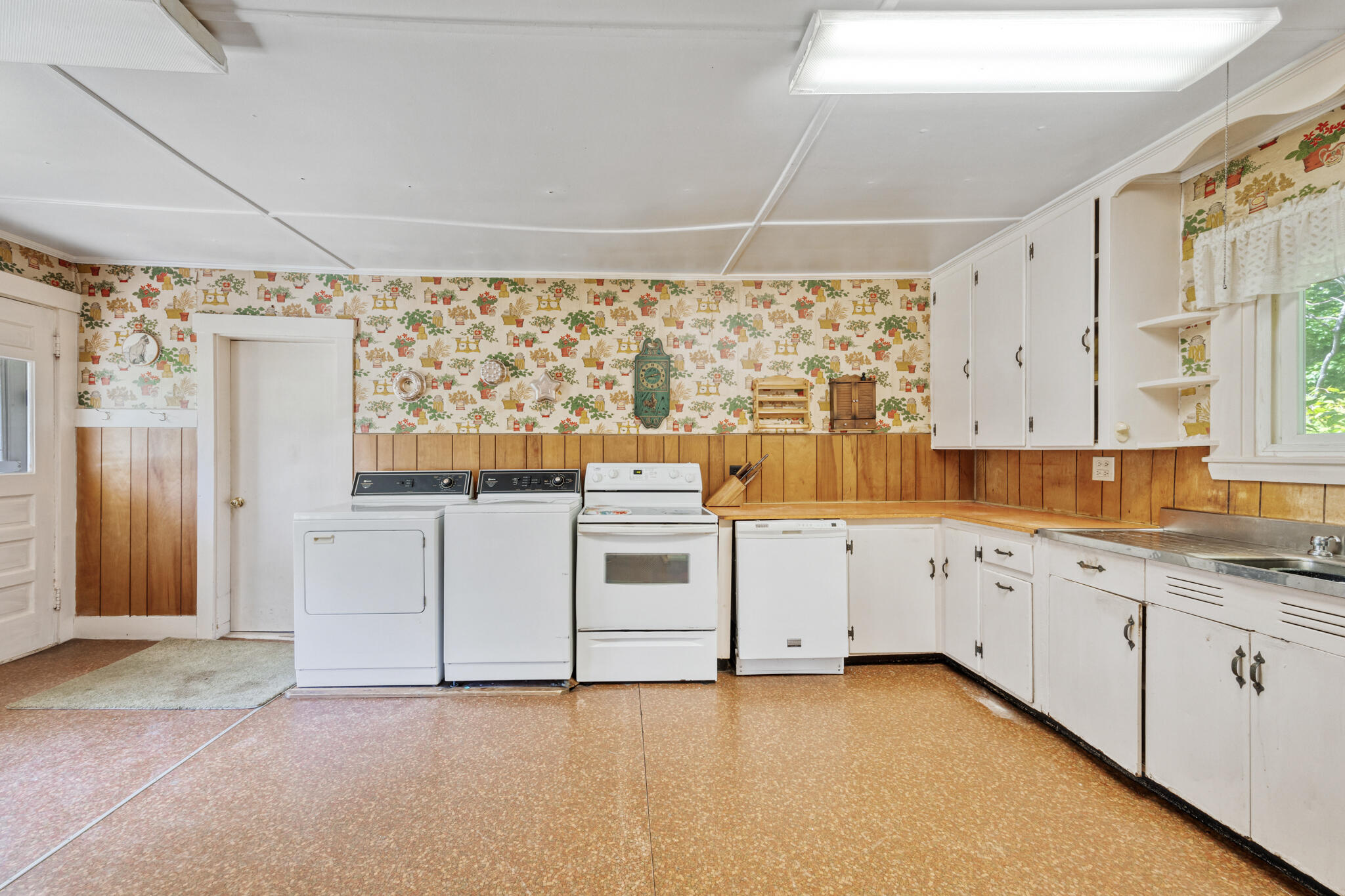 26 Unity Road Albion ME 04910