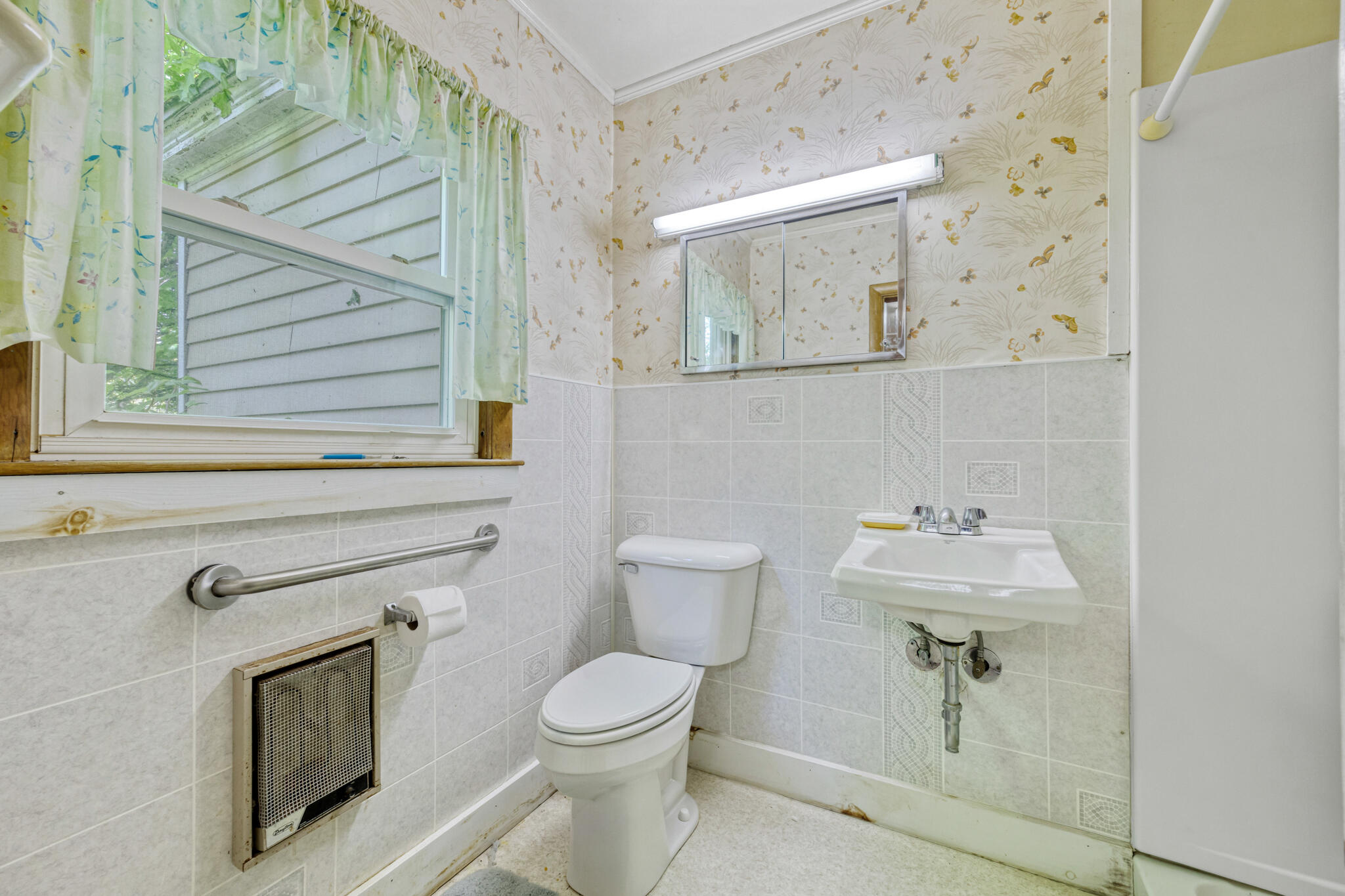 26 Unity Road Albion ME 04910