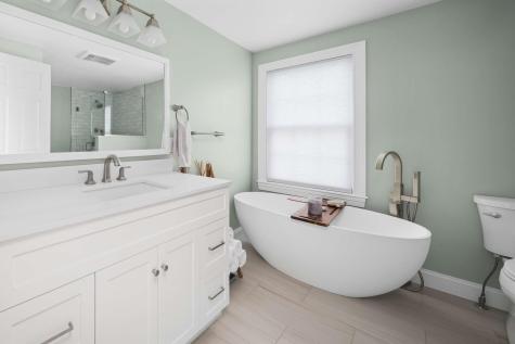 158 South Tibbetts Avenue Wells ME 04090
