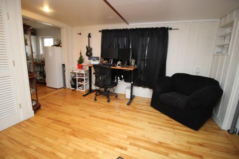 86 Pride Road Auburn ME 04210