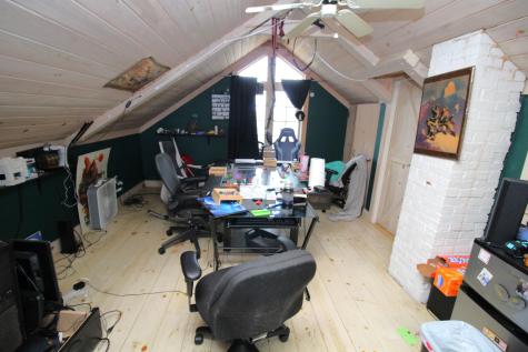 86 Pride Road Auburn ME 04210