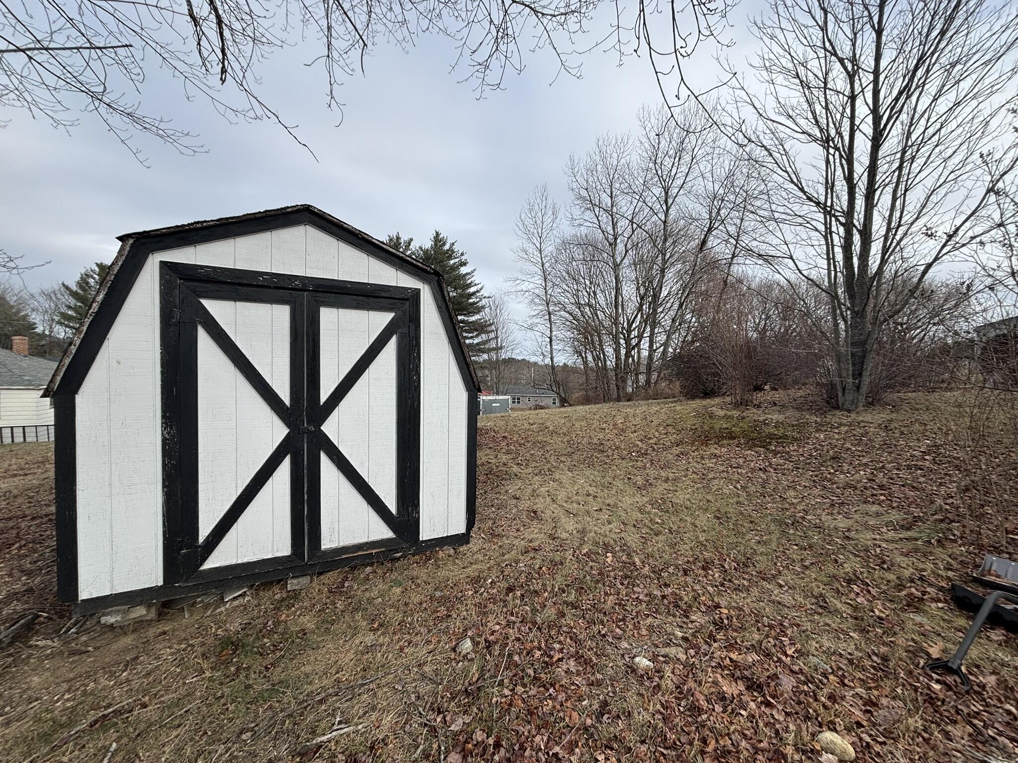 86 Pride Road Auburn ME 04210