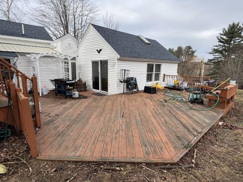 86 Pride Road Auburn ME 04210