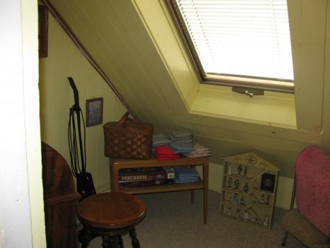 64 Grandview Avenue Auburn ME 04210