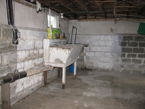 64 Grandview Avenue Auburn ME 04210