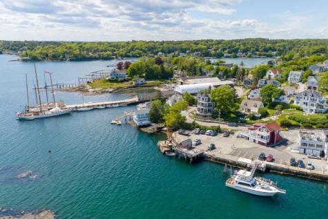 101 Commercial Street Boothbay Harbor ME 04538