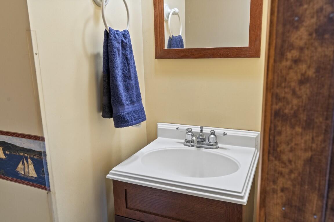 27 Kenney Field Drive Boothbay Harbor ME 04538