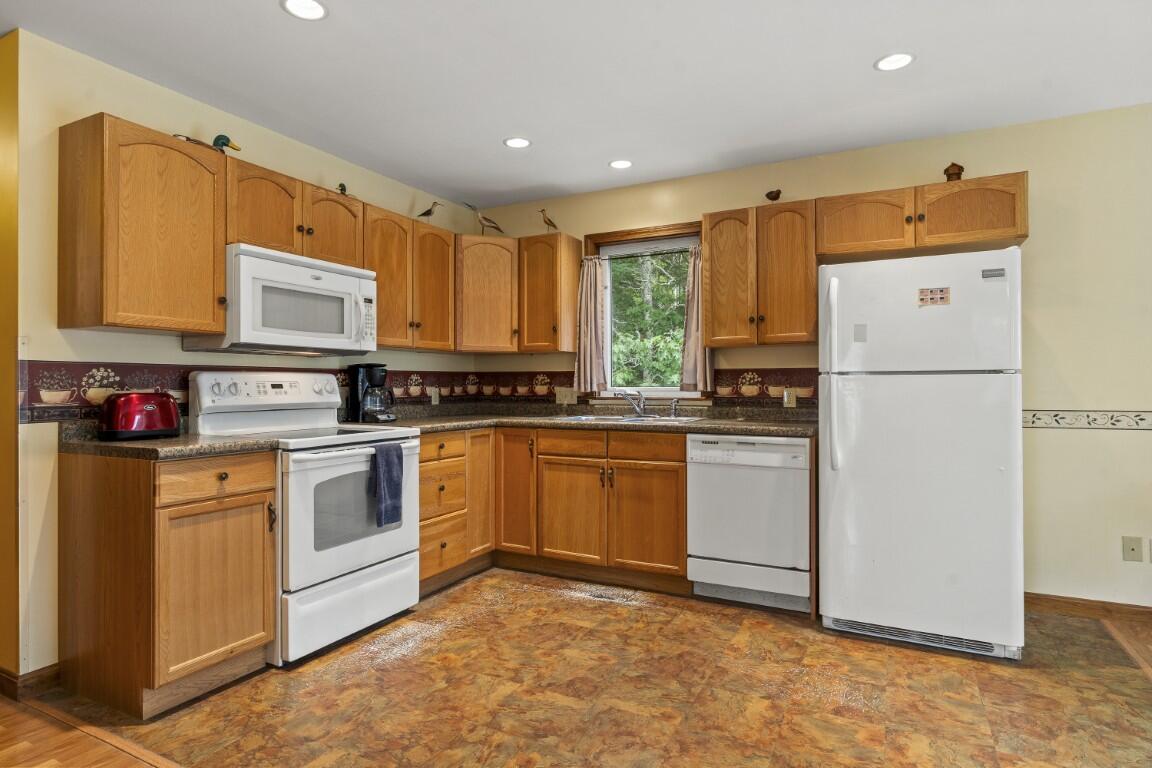 27 Kenney Field Drive Boothbay Harbor ME 04538