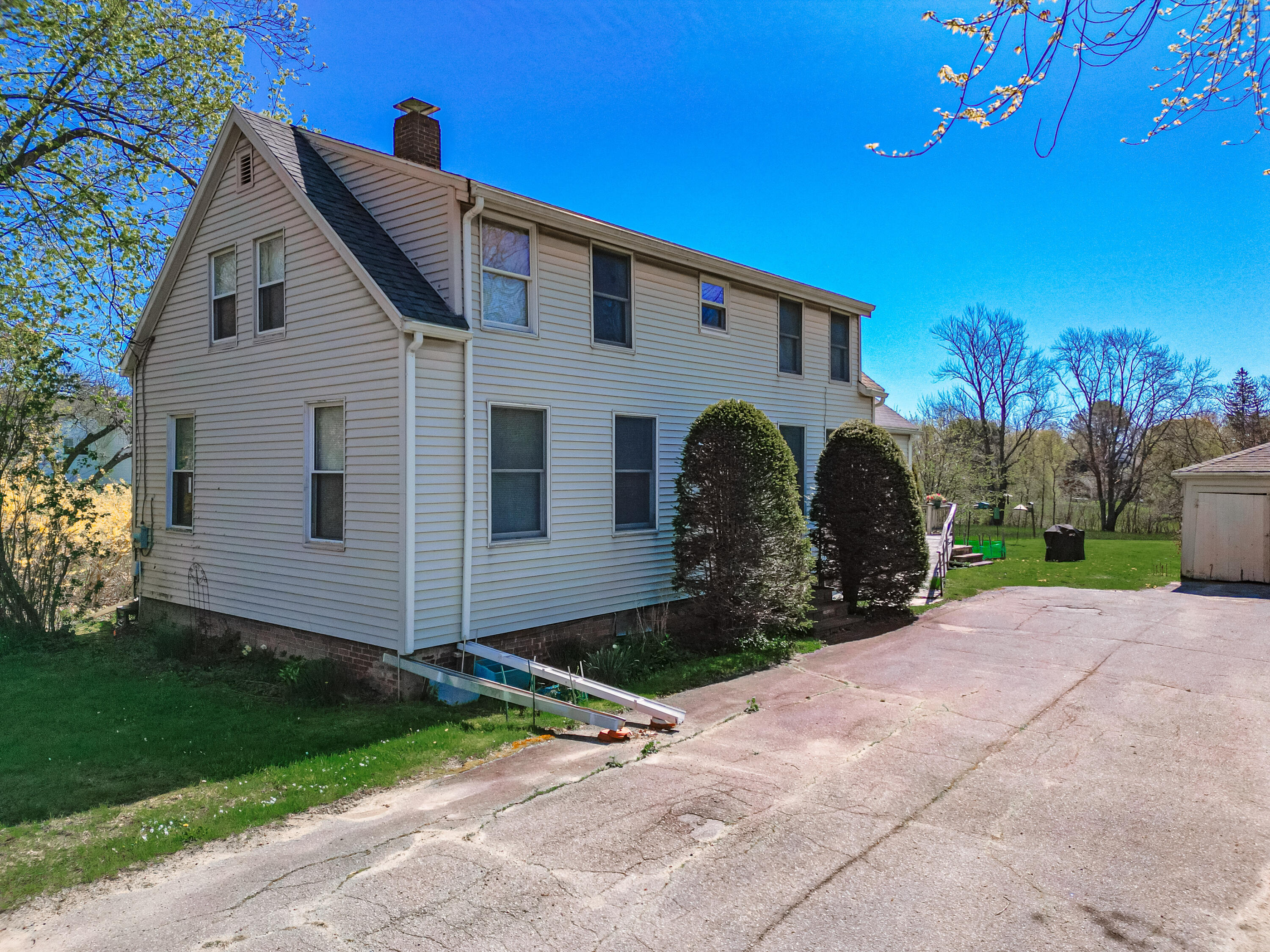 27 Mills Road Newcastle ME 04553