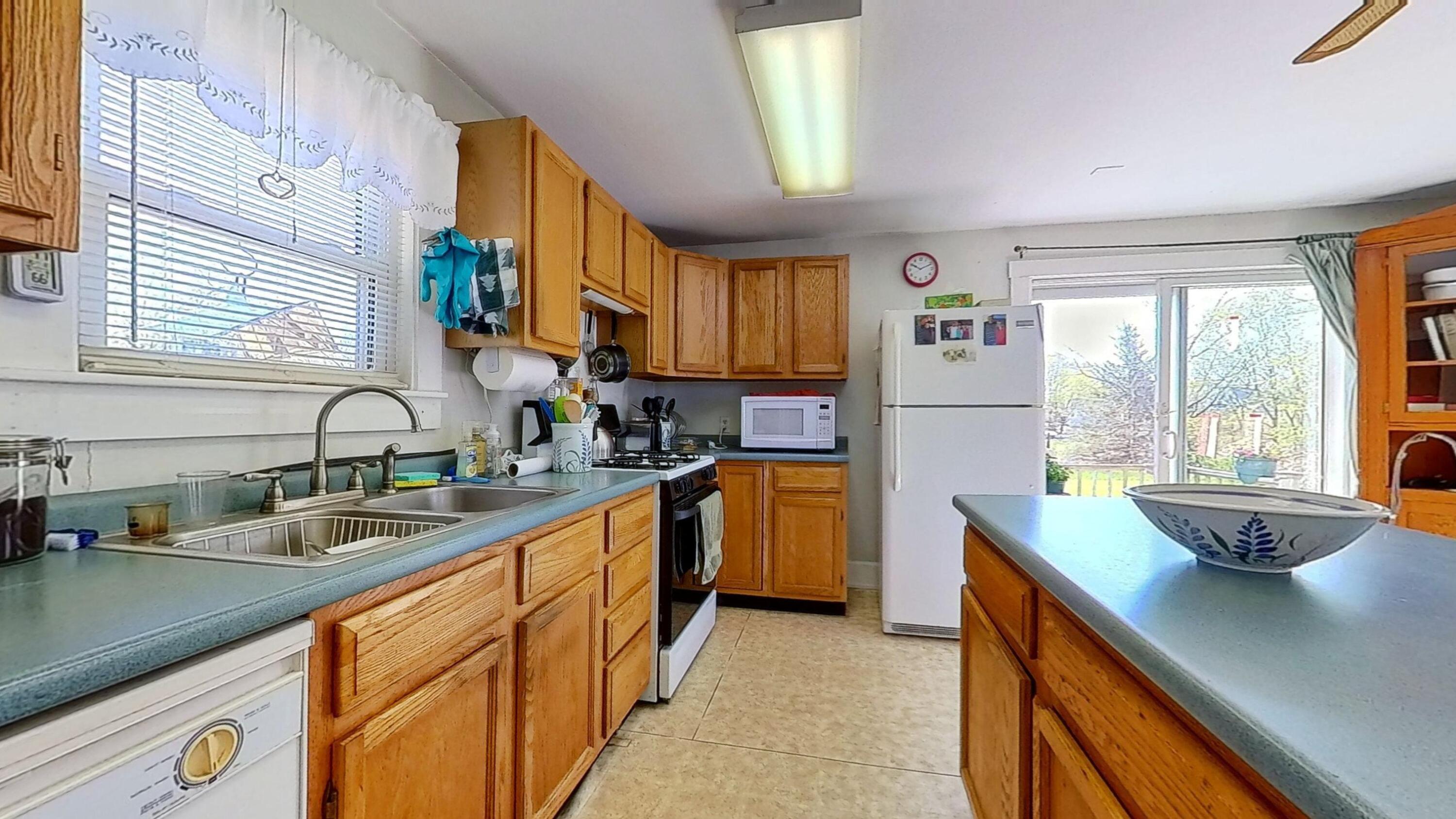27 Mills Road Newcastle ME 04553