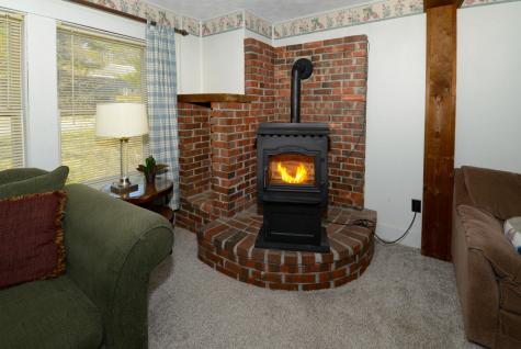161 Roosevelt Trail Naples ME 04055