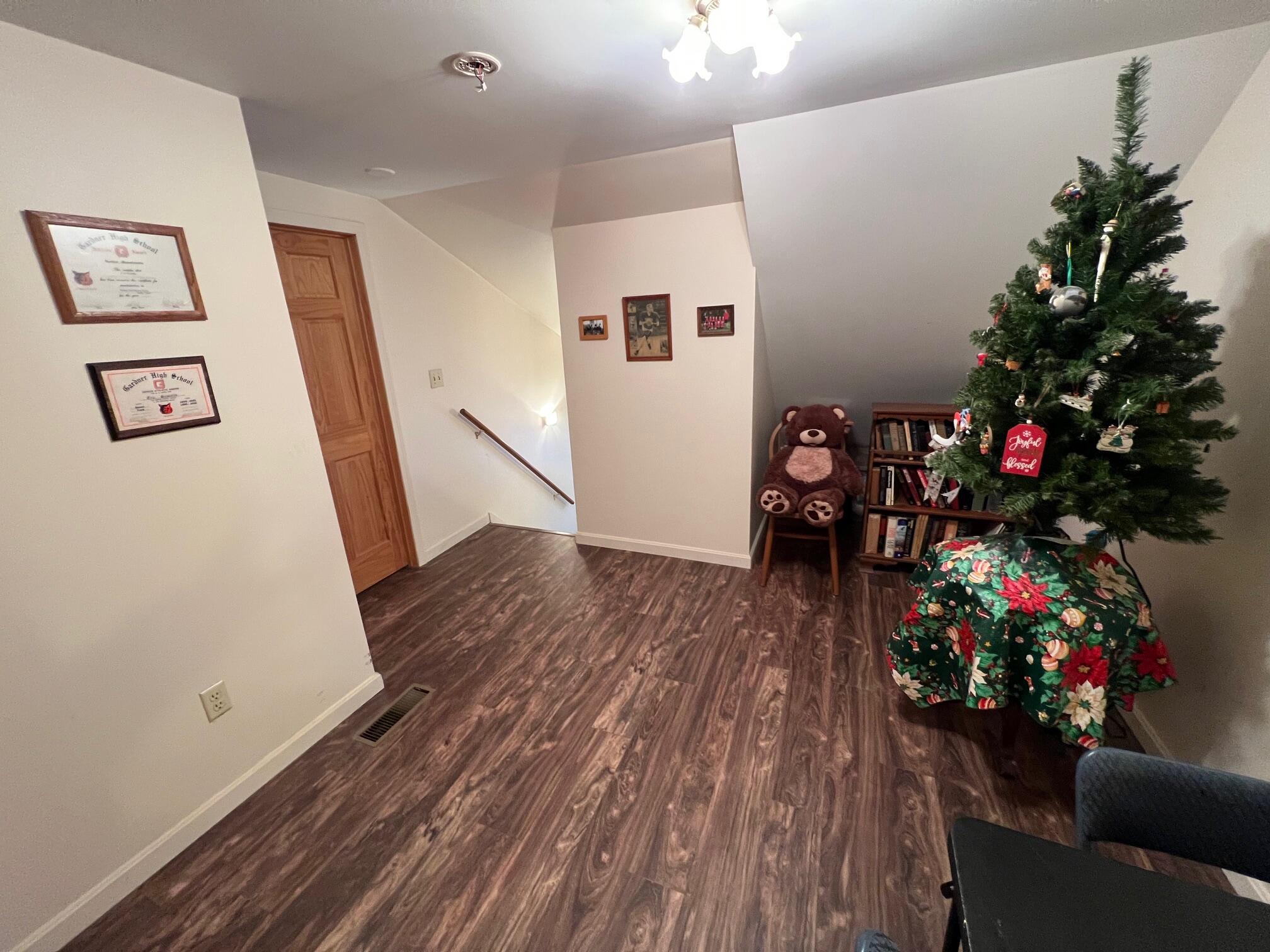 147 Bear Lane Dexter ME 04930