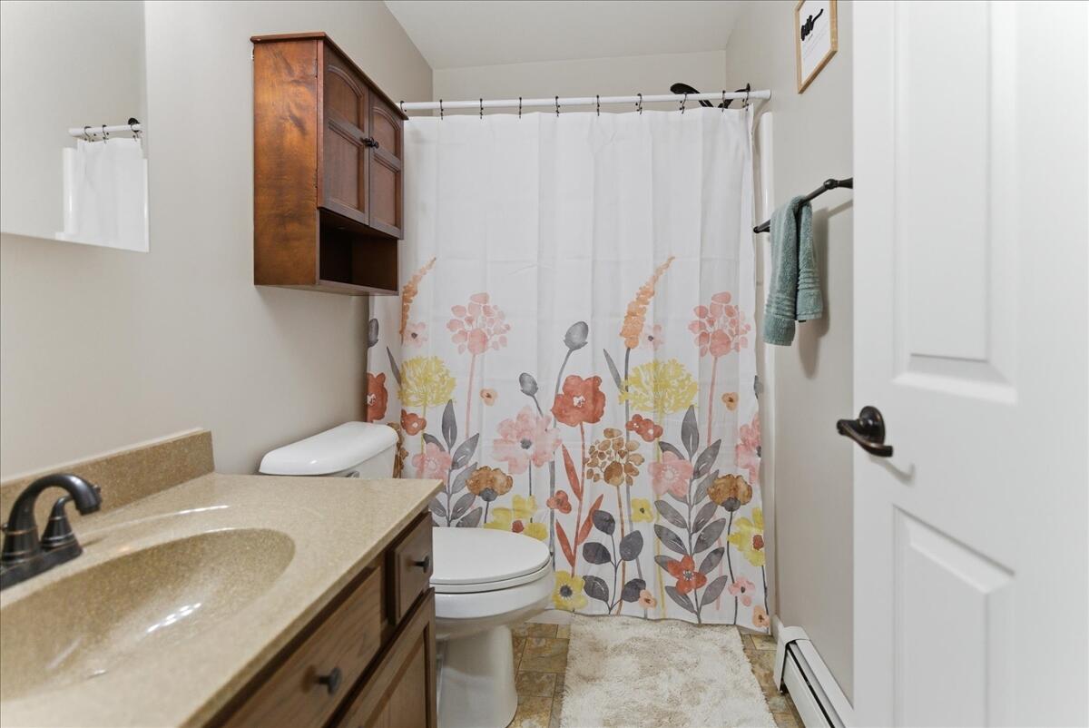 13 Bowdoin Drive Lewiston ME 04240