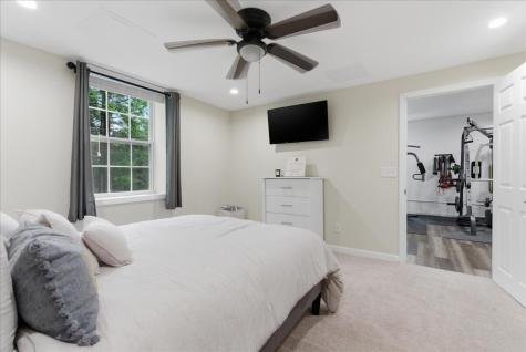 13 Bowdoin Drive Lewiston ME 04240