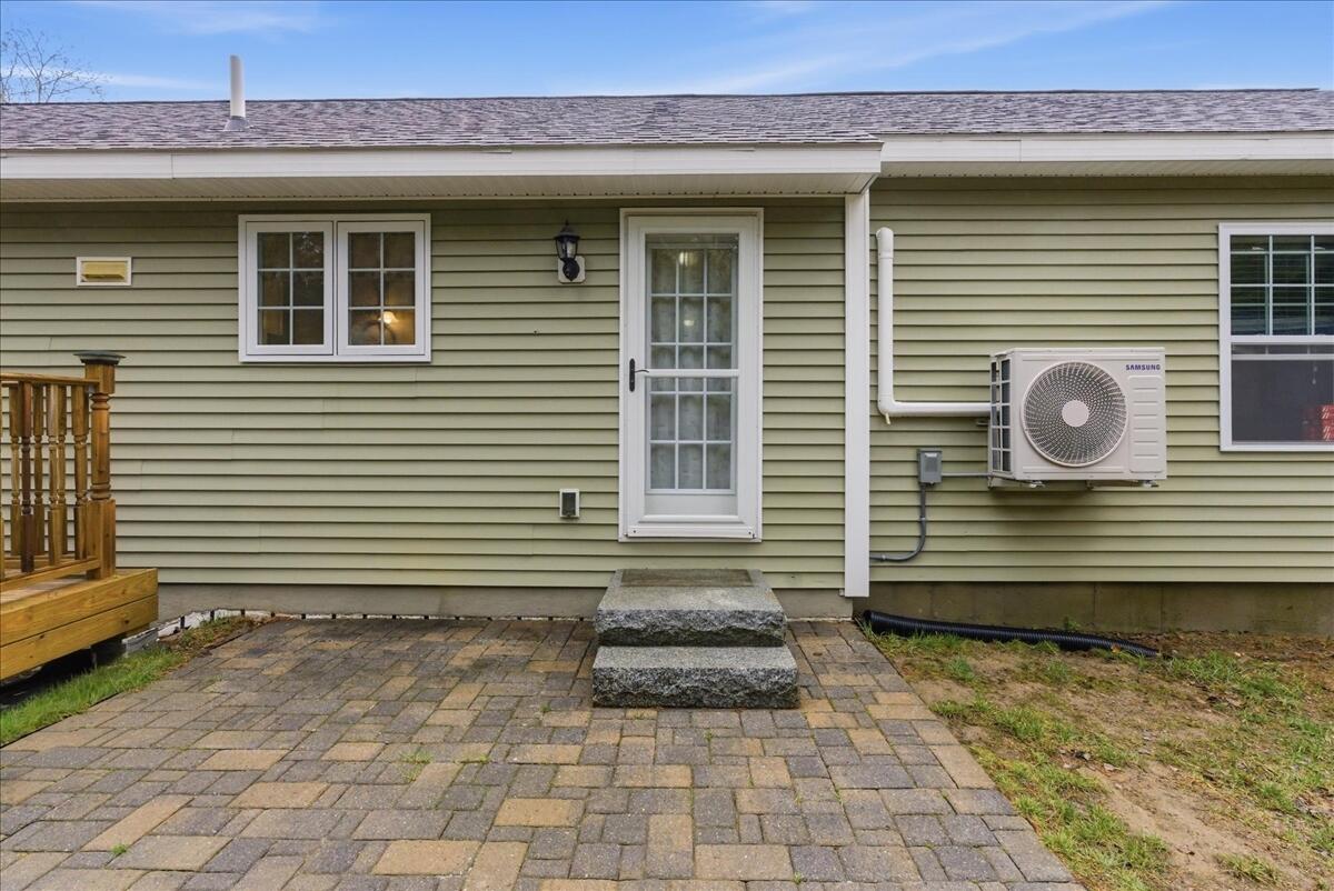 13 Bowdoin Drive Lewiston ME 04240