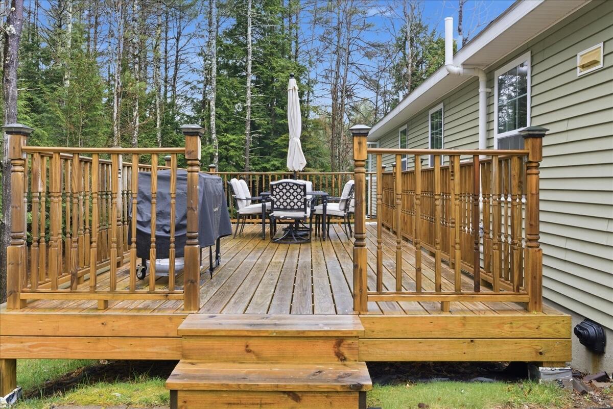 13 Bowdoin Drive Lewiston ME 04240
