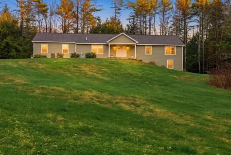 13 Bowdoin Drive Lewiston ME 04240