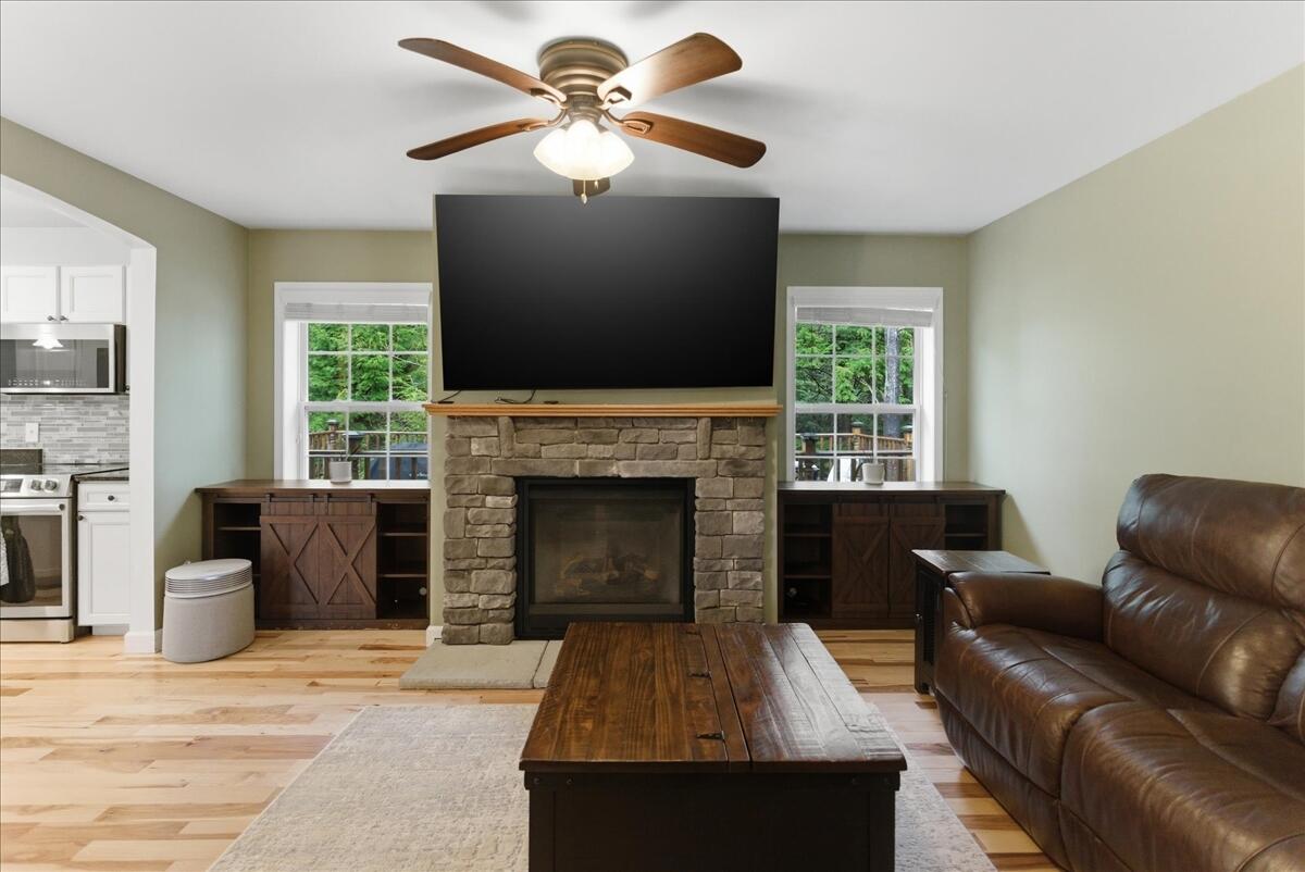 13 Bowdoin Drive Lewiston ME 04240
