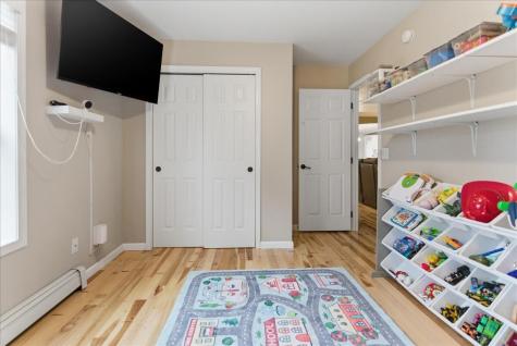 13 Bowdoin Drive Lewiston ME 04240