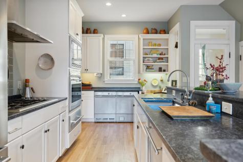 22 Clifford Street Portland ME 04102