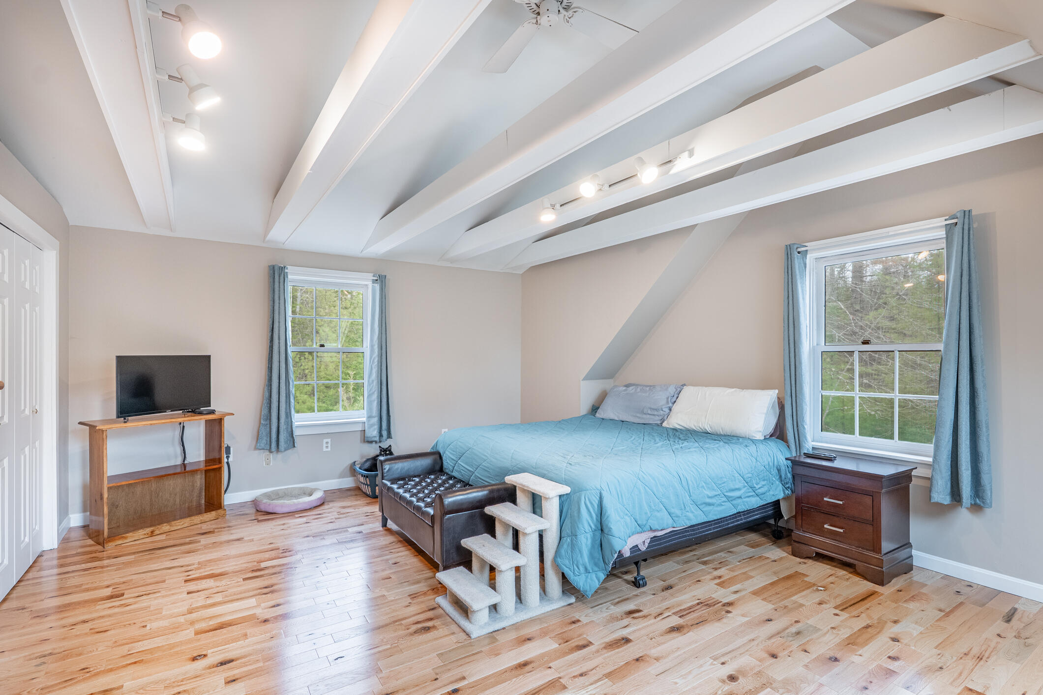 19 Woodridge Drive Standish ME 04085