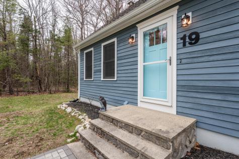 19 Woodridge Drive Standish ME 04085