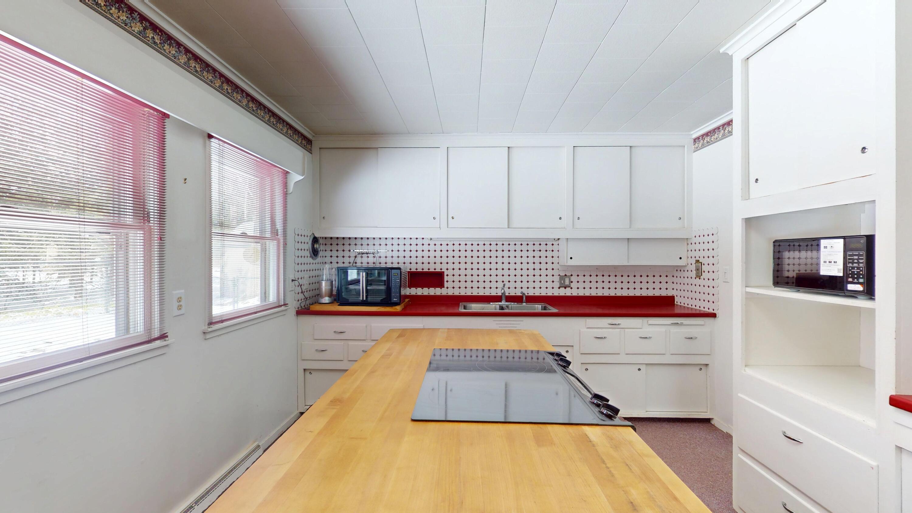 2 Forest Hill Terrace Orono ME 04473