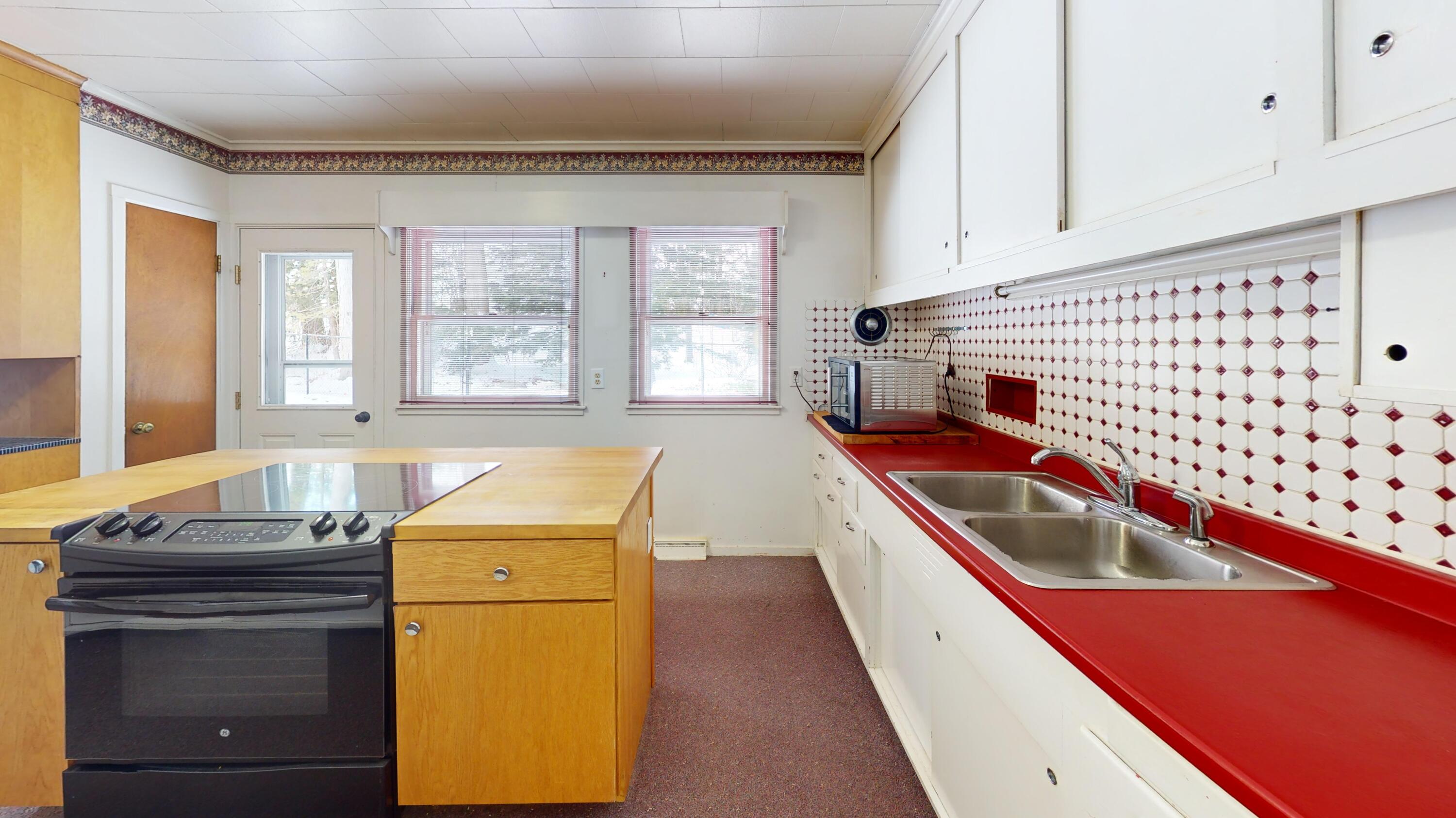 2 Forest Hill Terrace Orono ME 04473