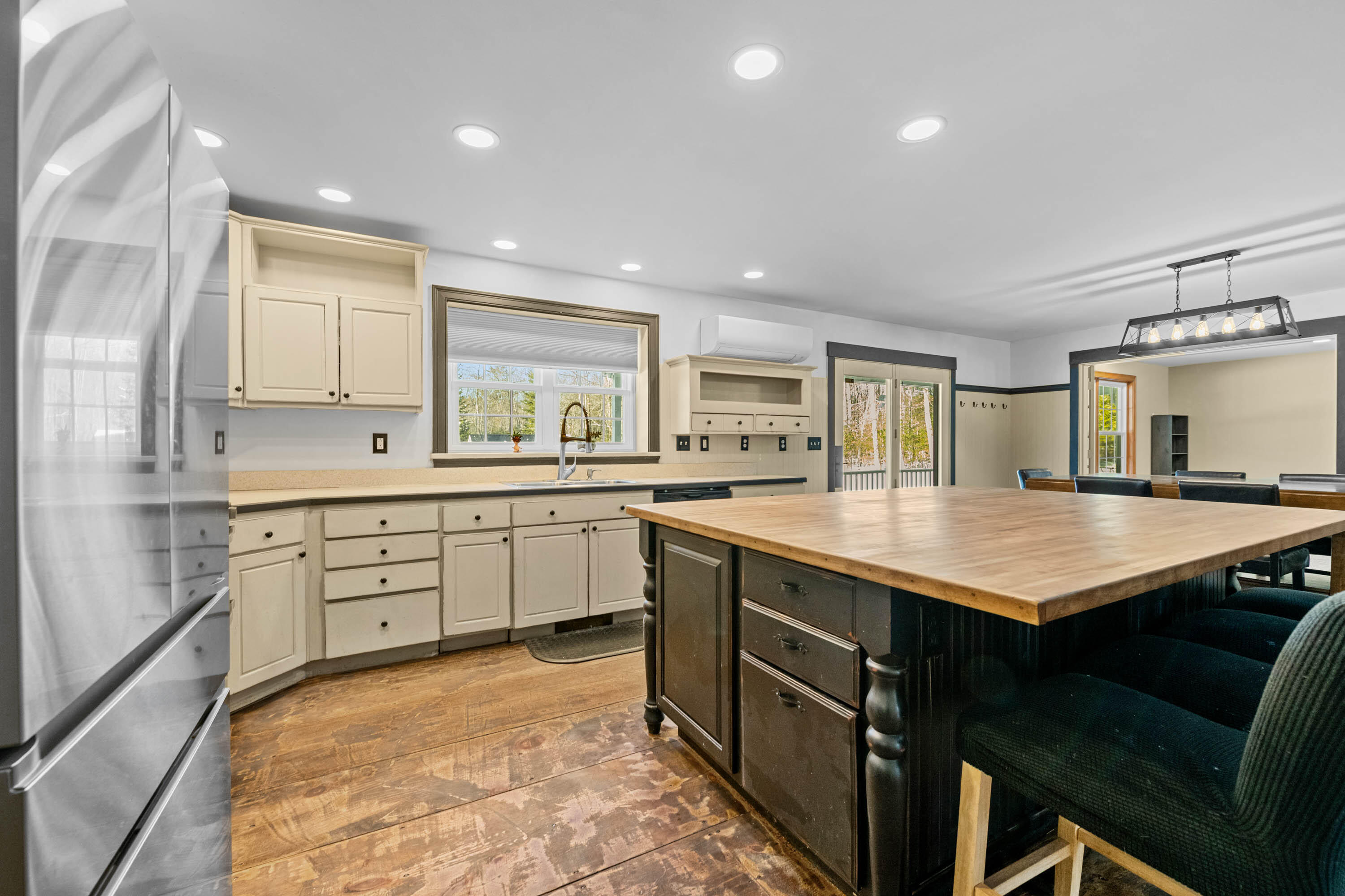 586 Richville Road Standish ME 04084