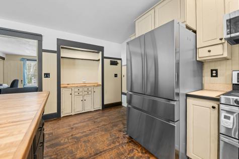 586 Richville Road Standish ME 04084