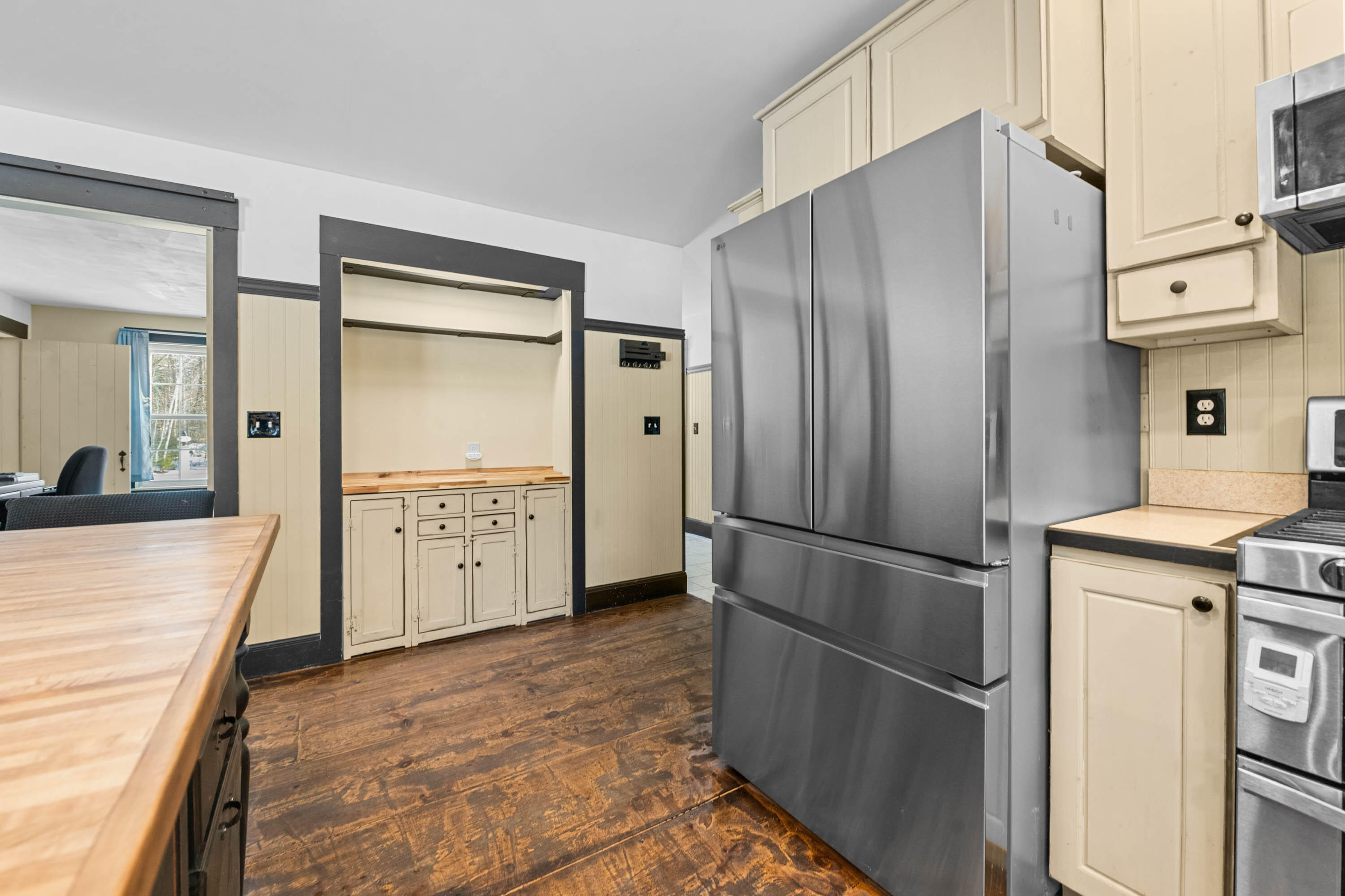 586 Richville Road Standish ME 04084