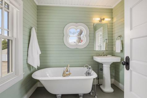 904 Kings Highway Kennebunkport ME 04046
