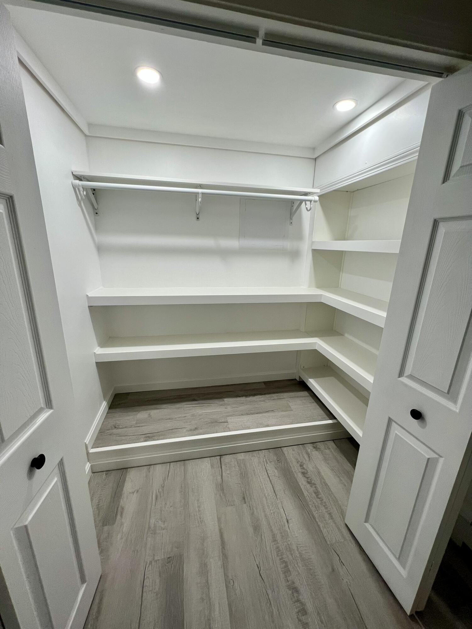 12 Burns Drive Friendship ME 04547