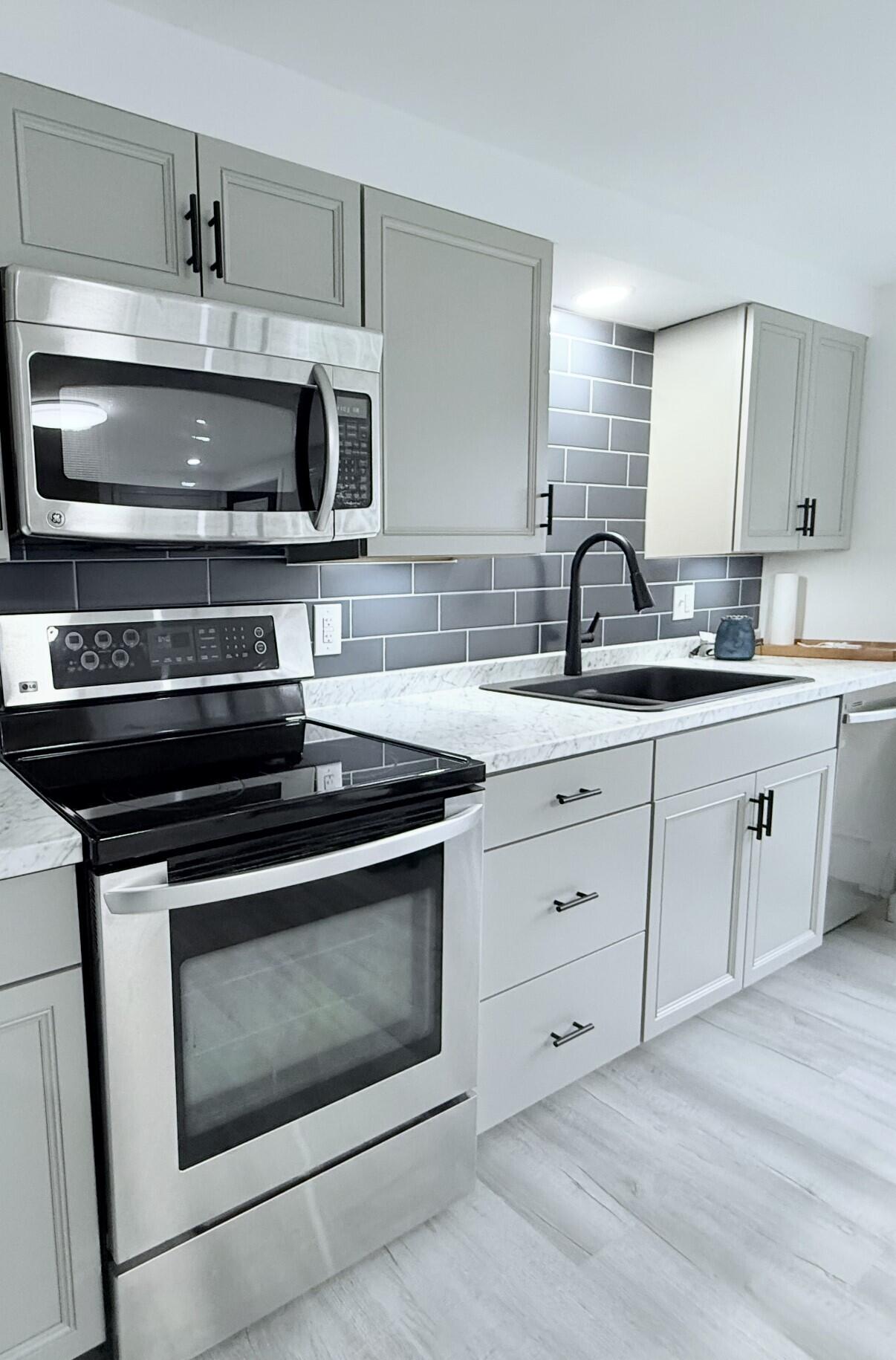 12 Burns Drive Friendship ME 04547