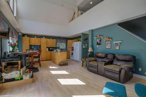 14 Dragonfly Lane Oxford ME 04270