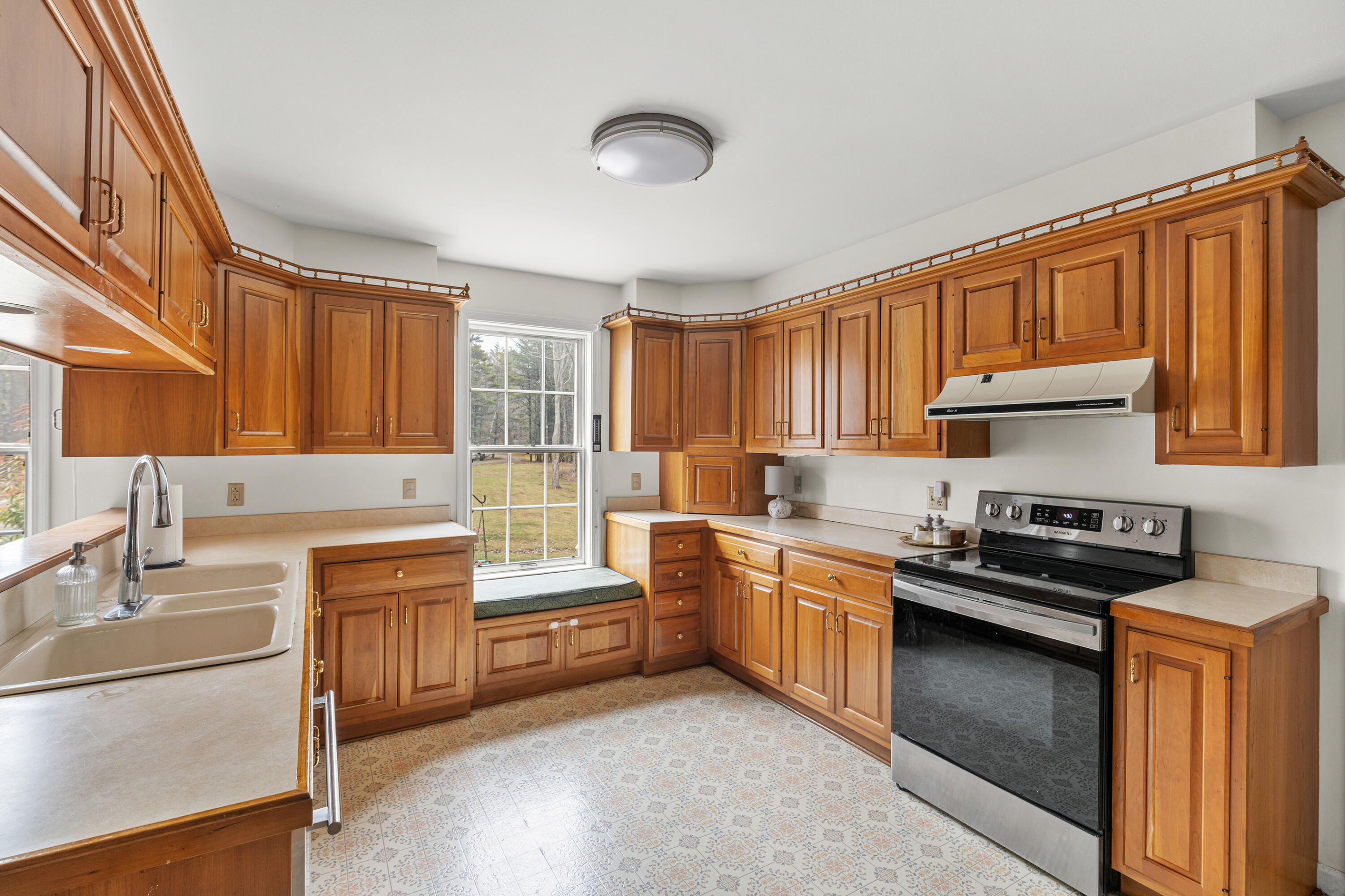 46 River Edge Drive Woolwich ME 04579