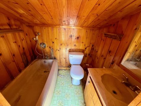 218 Plummer Road Richmond ME 04357