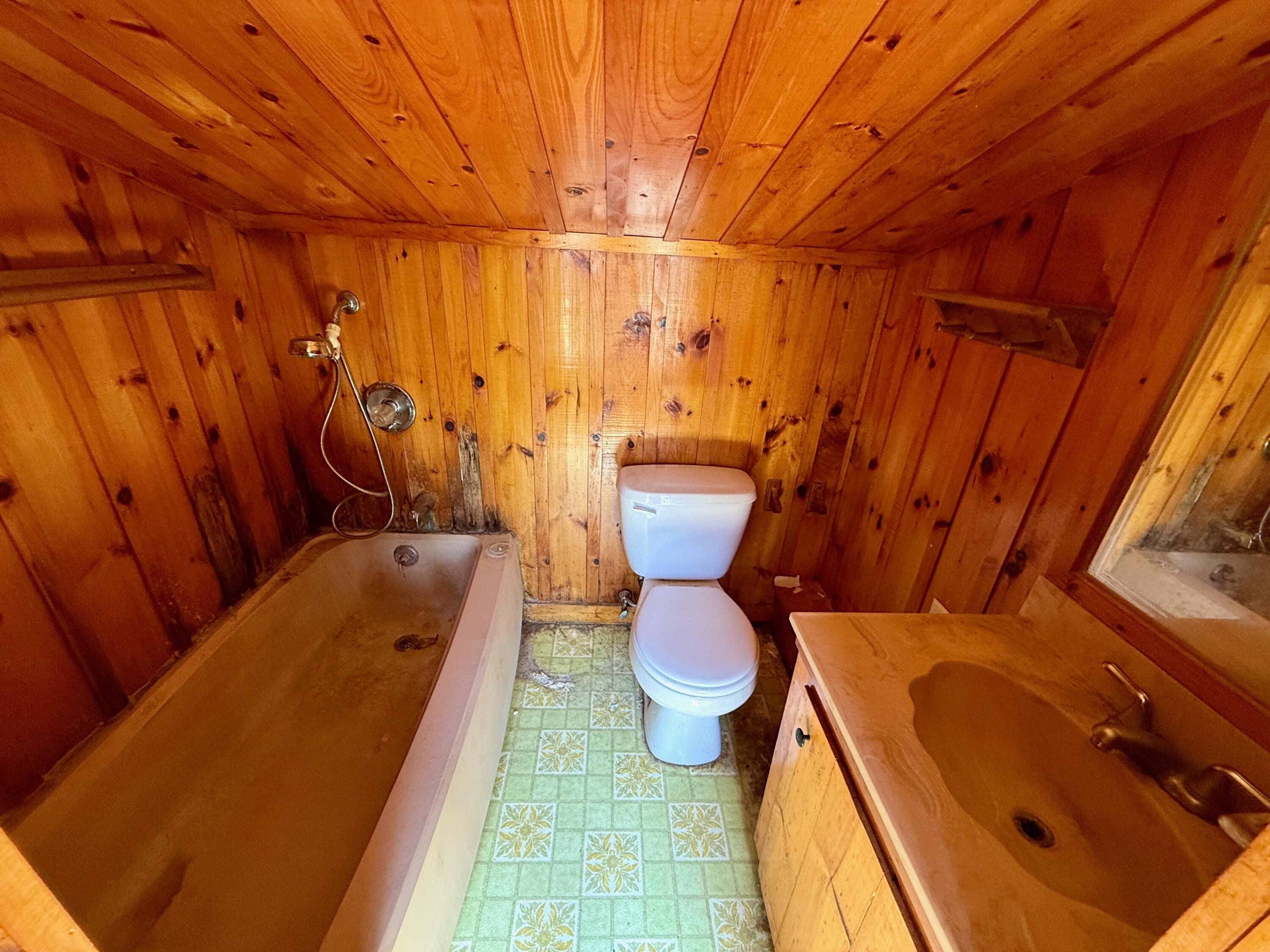 218 Plummer Road Richmond ME 04357