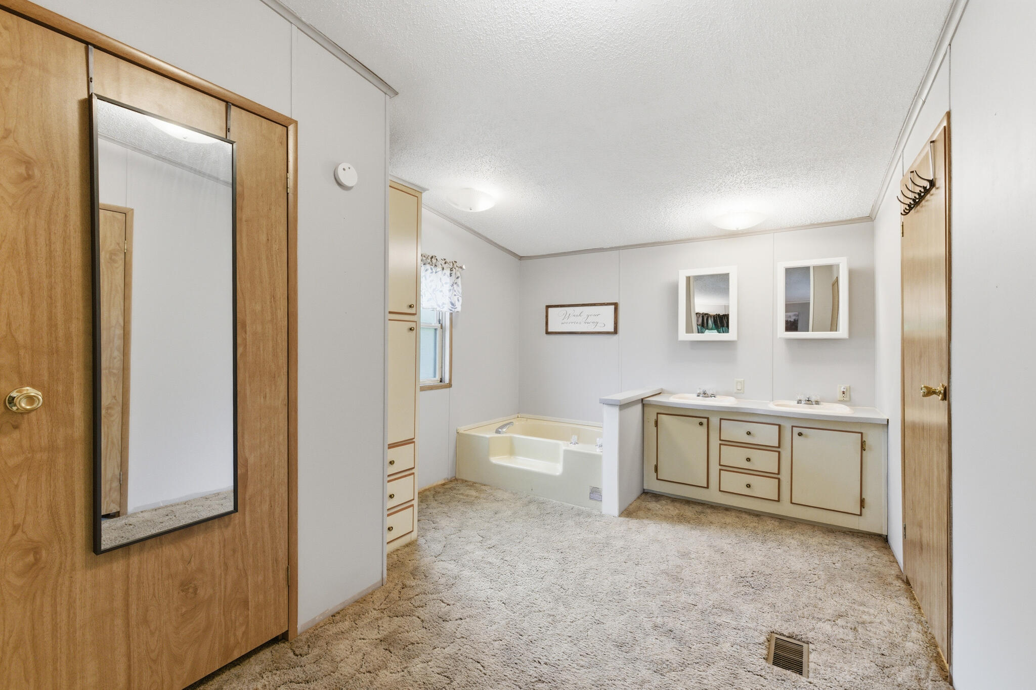 1 Boundary Way Kennebunk ME 04043