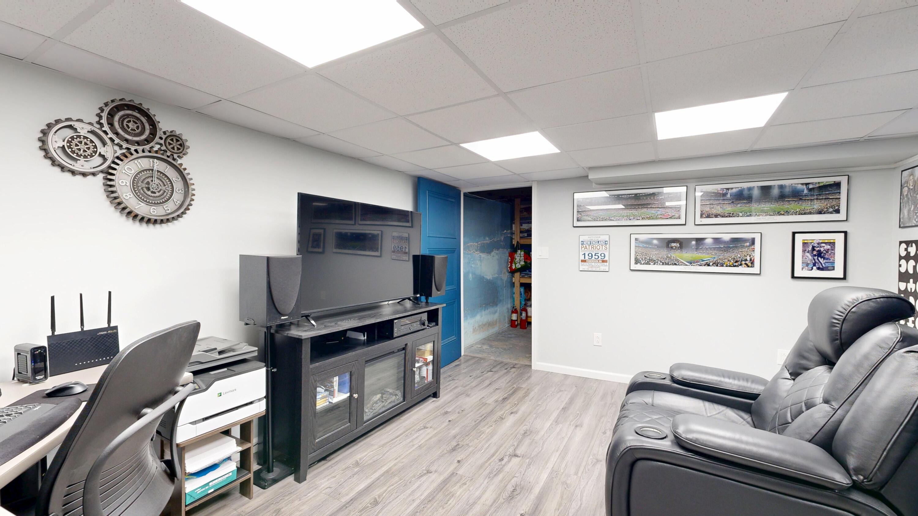 30 Rideout Avenue Lewiston ME 04240