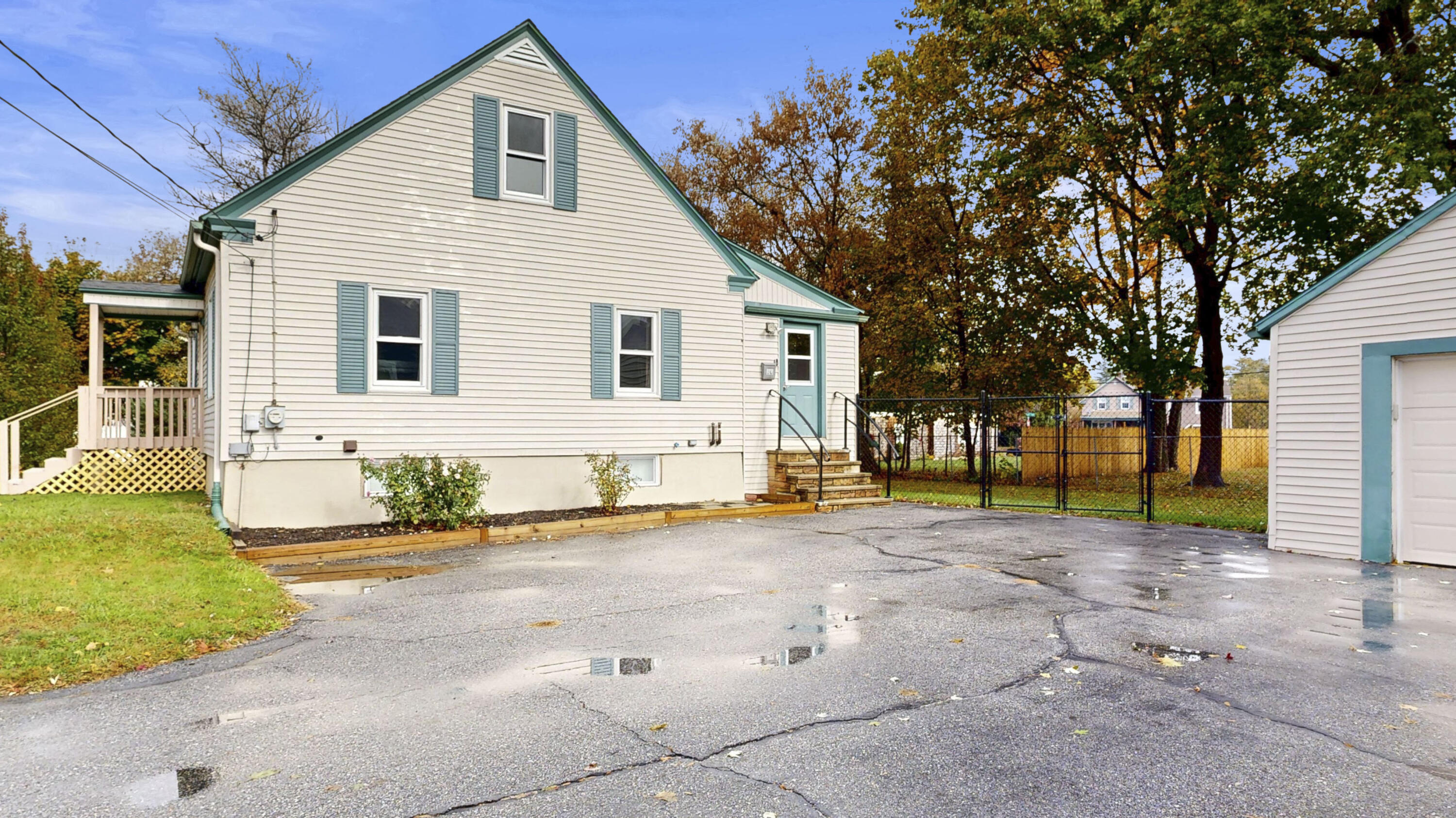 30 Rideout Avenue Lewiston ME 04240