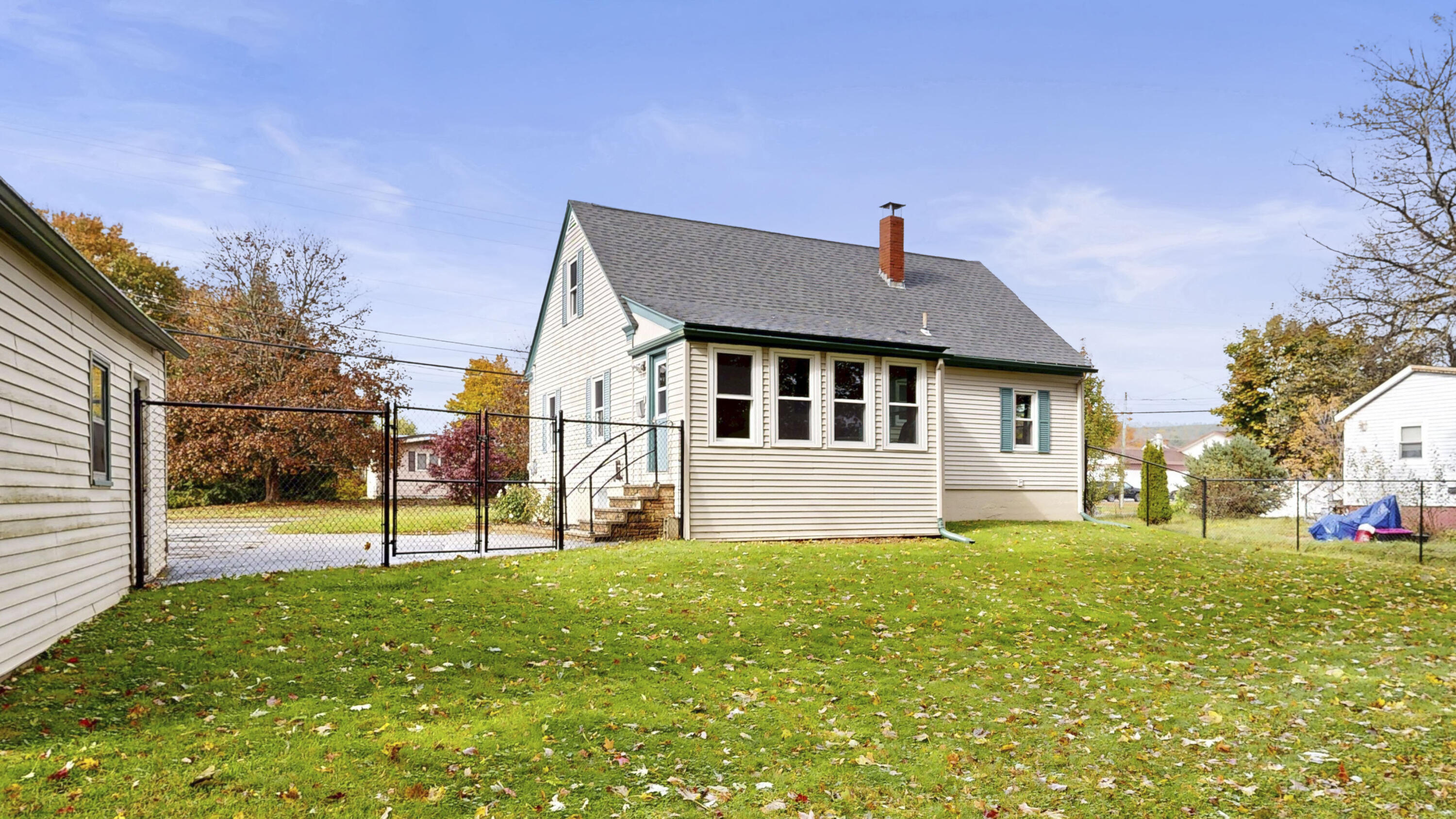 30 Rideout Avenue Lewiston ME 04240