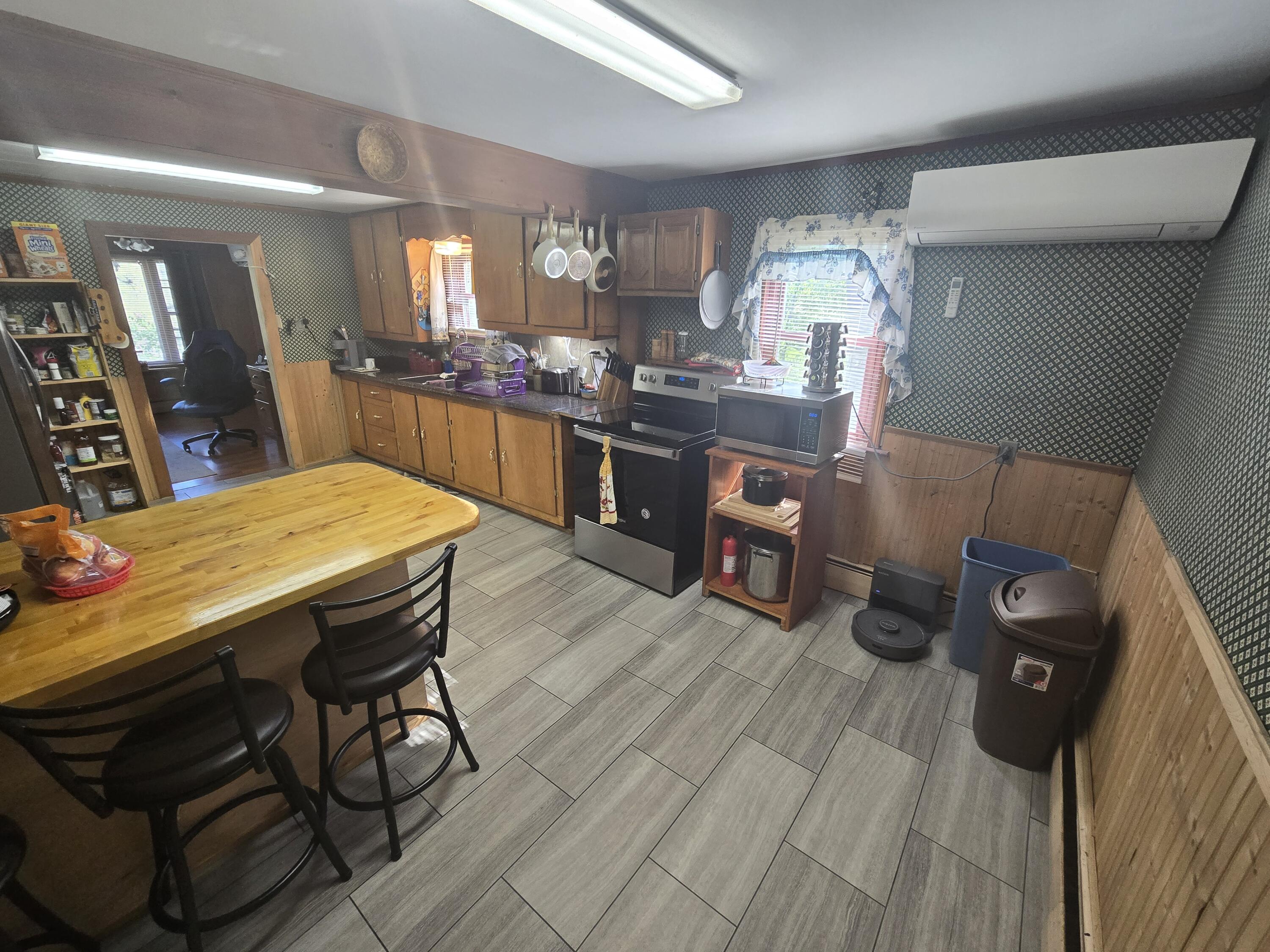 471 W Broadway Lincoln ME 04457