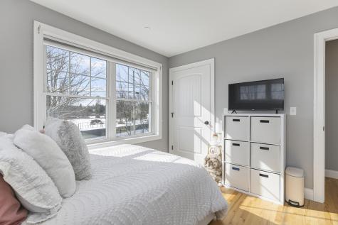 81 Queen Street Gorham ME 04038