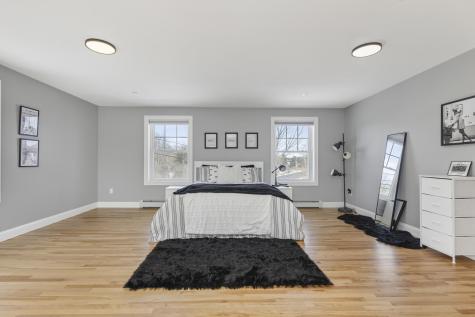81 Queen Street Gorham ME 04038