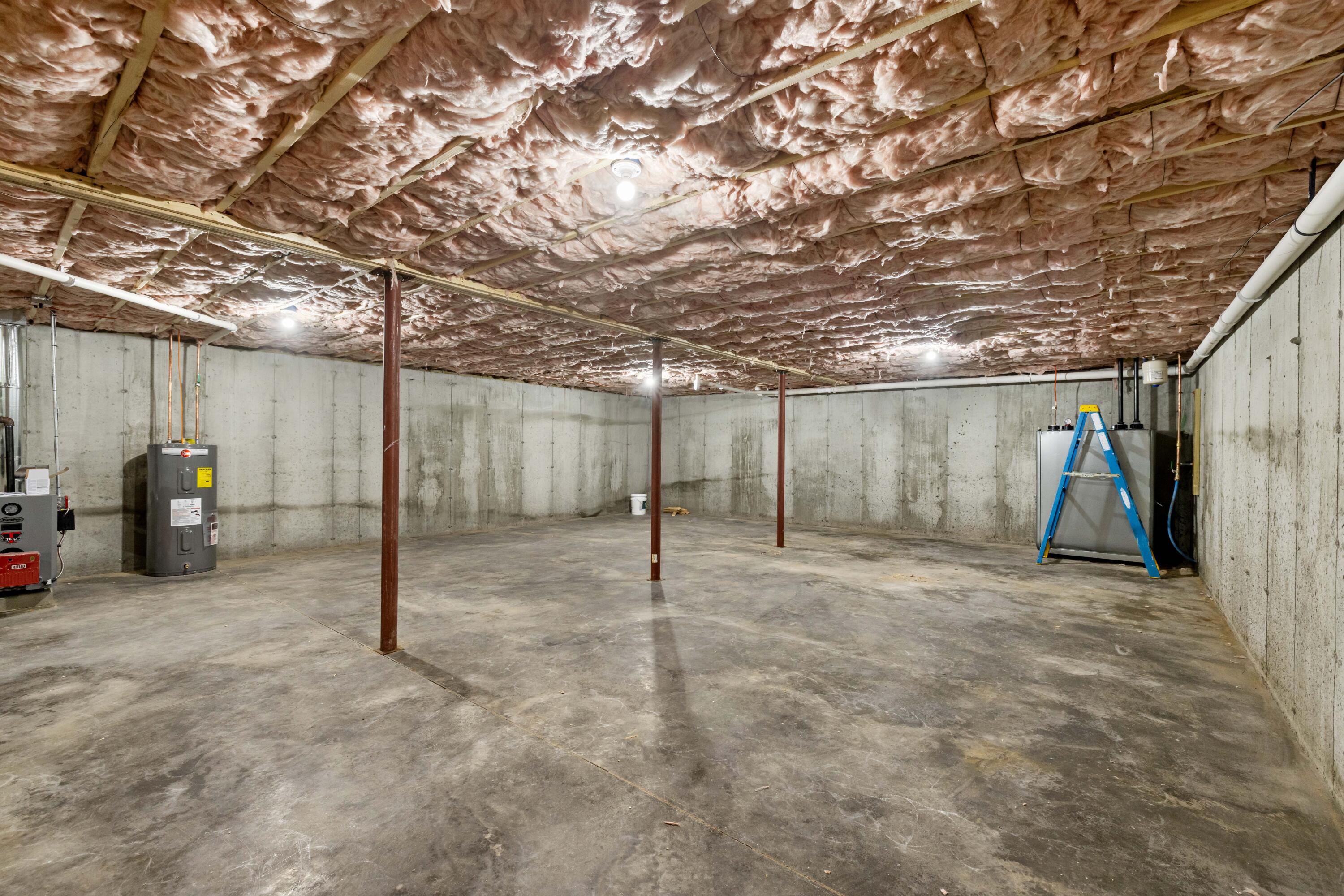 13 Quaker Lane Limerick ME 04048