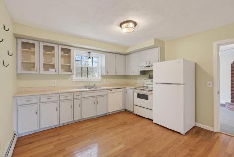 24 Summit Street Auburn ME 04210