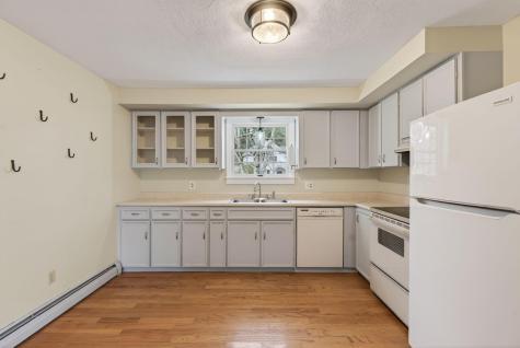 24 Summit Street Auburn ME 04210