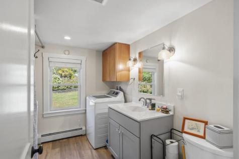 712 Back River Road Boothbay ME 04537