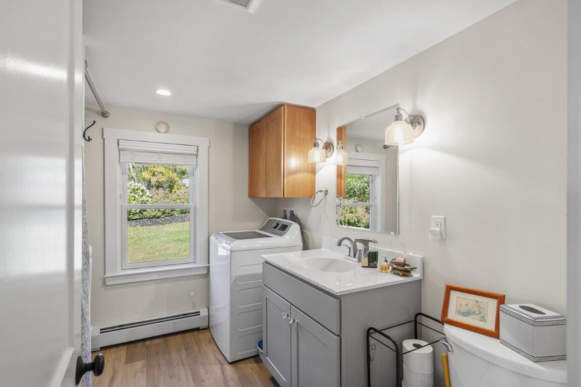 712 Back River Road Boothbay ME 04537